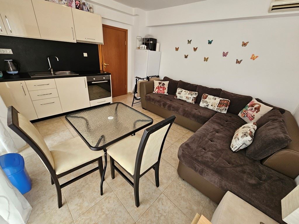 One-bedroom apartment with a sea atmosphere in the heart of Sveti Vlas