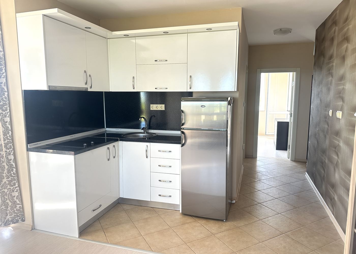 Spacious one-bedroom apartment with panoramic sea view in Chernomorets – a ready home by the sea