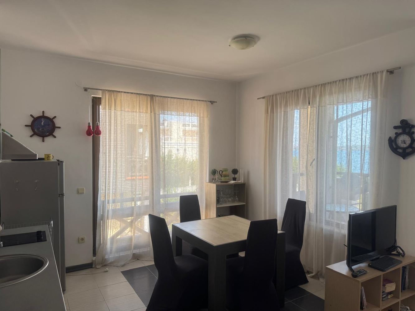 Dream home by the sea – two-bedroom apartment with an excellent location and amenities