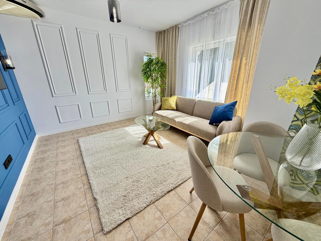 Stylish and Modernly Furnished One-Bedroom Apartment with Pool View in Sveti Vlas