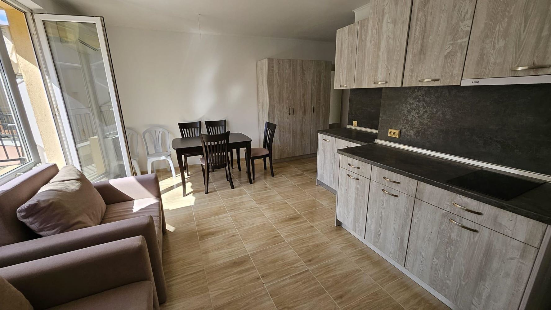 Studio with a low maintenance fee in a complex in Sunny Beach