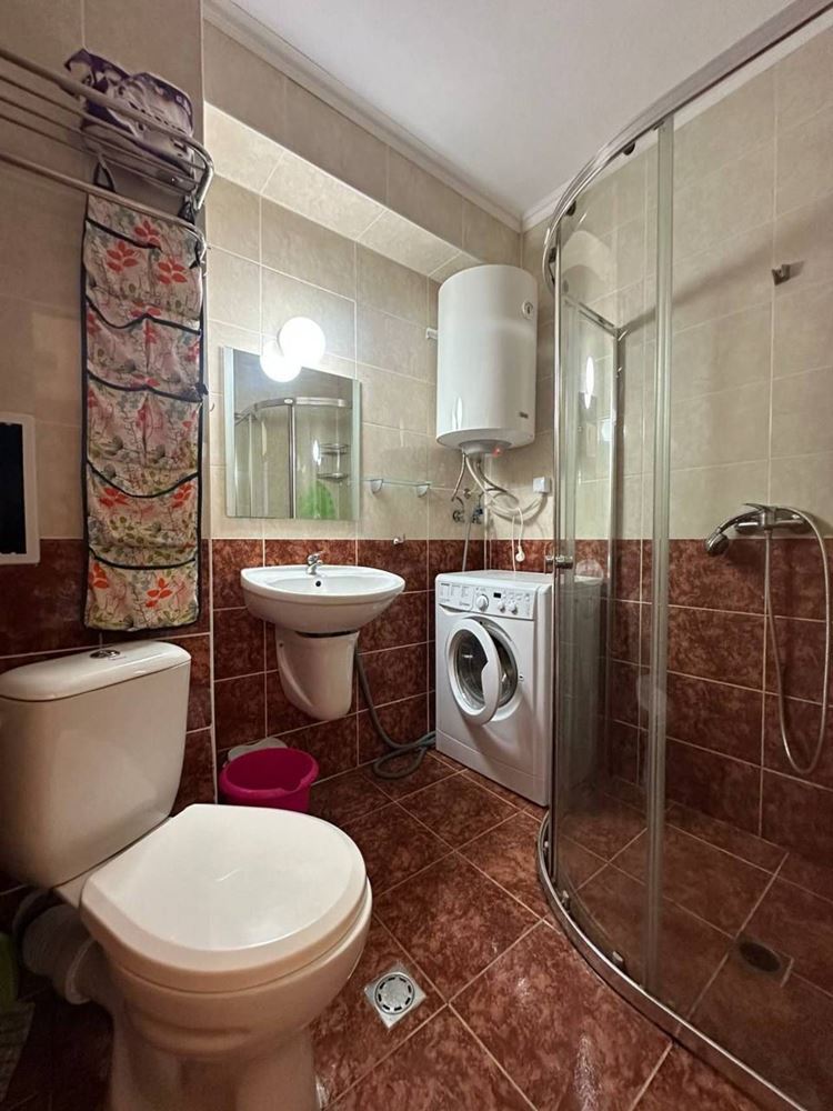 Cozy One-Bedroom Apartment in Ravda with Direct Access to the Pool Area