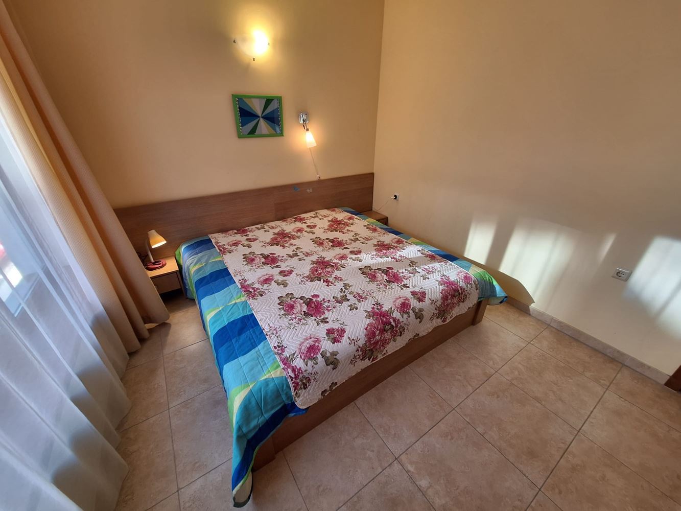 One-bedroom apartment with panoramic pool view – Sunny Beach, only 300 m from the sea