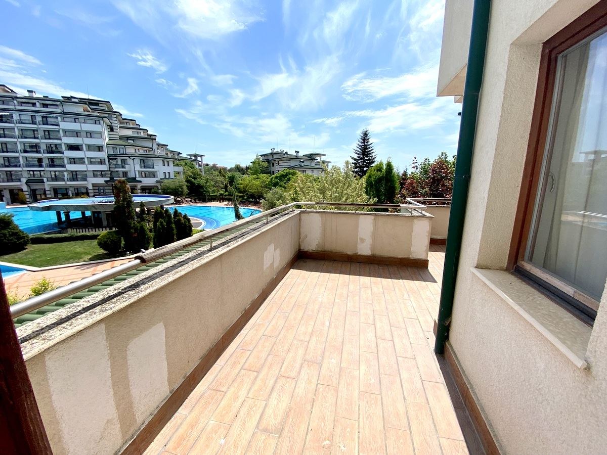 One-bedroom apartment on the first sea line in Ravda – luxury, nature, and impressive pool view