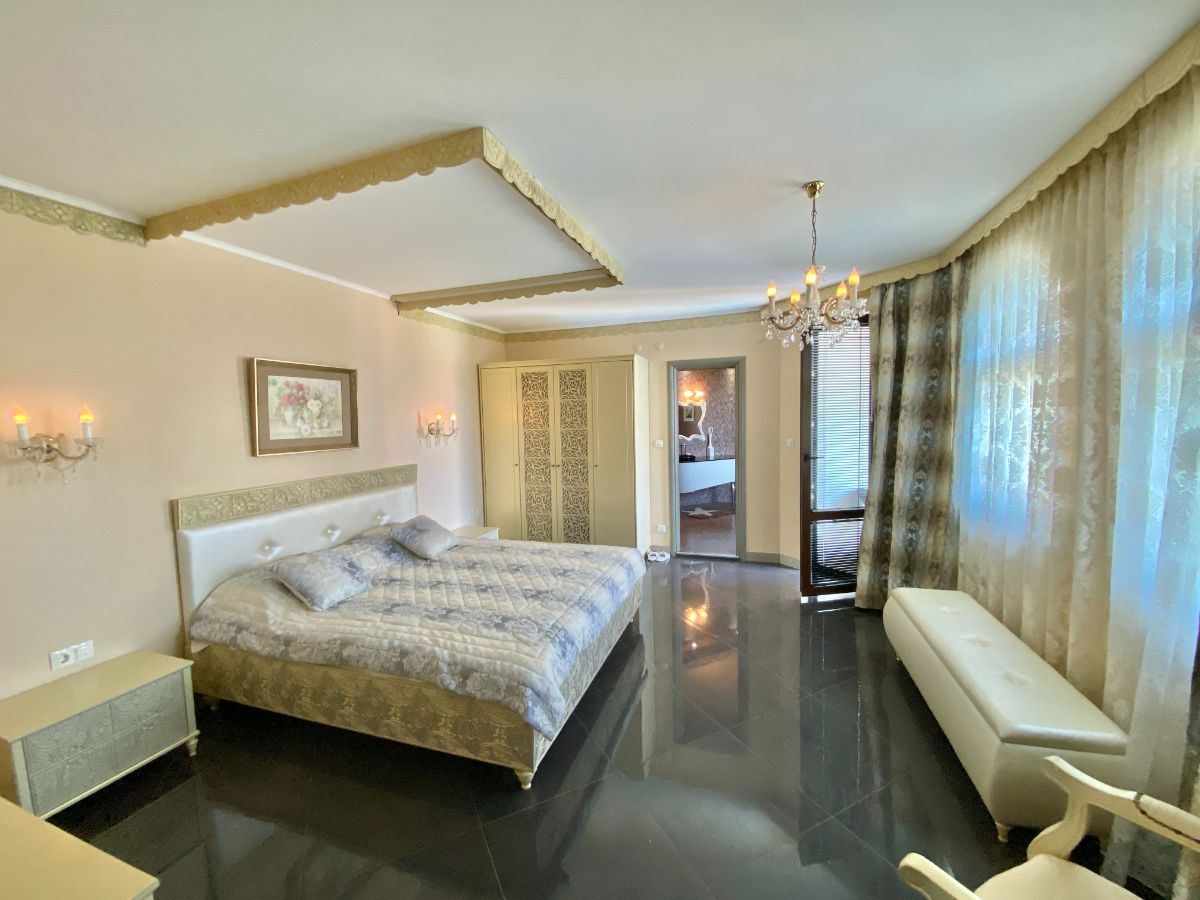 Unique duplex apartment in a premium-class complex in the town of Nessebar