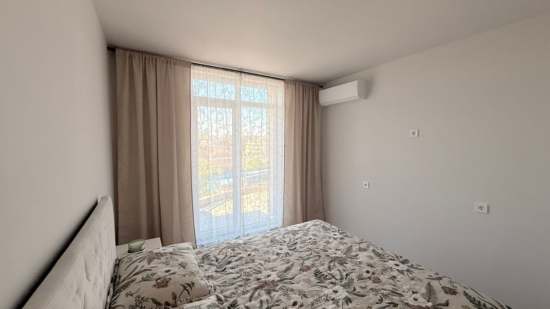 Luxury three-bedroom apartment on the first line in Ravda – space, prestige, and breathtaking sea panorama