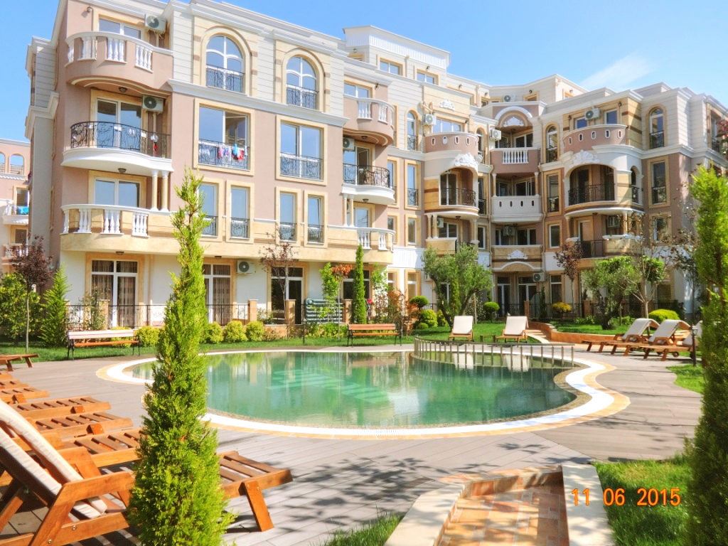 Spacious Two-Bedroom Apartment with Sea Panorama in Ravda