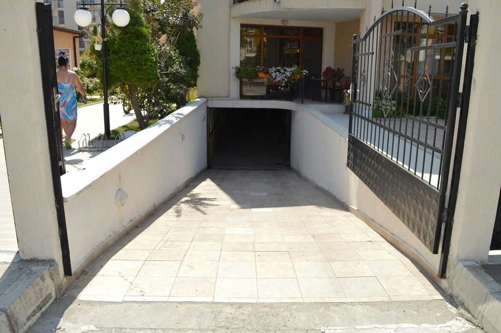 One-bedroom apartment with panoramic views and excellent location in Sunny Beach