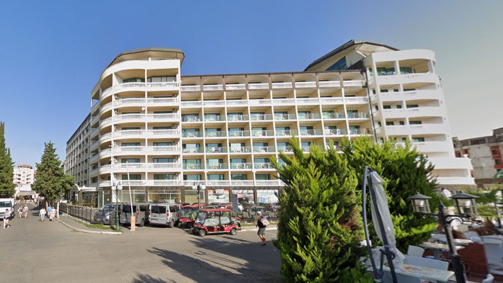 Spacious One-Bedroom Apartment Just 100 Metres from the Beach in Sunny Beach – An Excellent Choice for Living and Investment