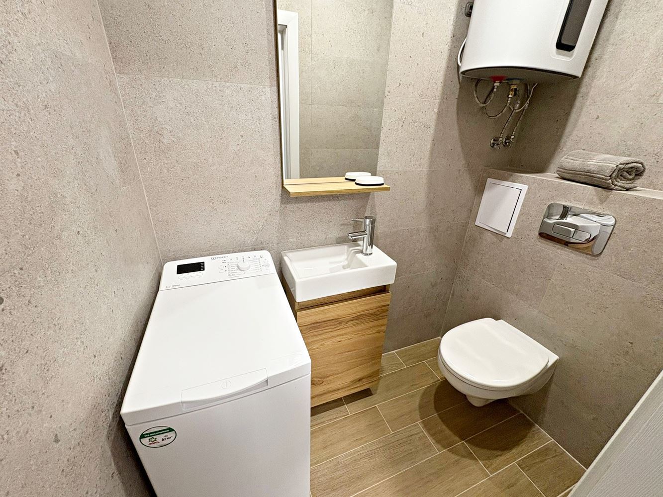 Two independent residential spaces with sea view in the center of Sveti Vlas – designer interior and private parking space