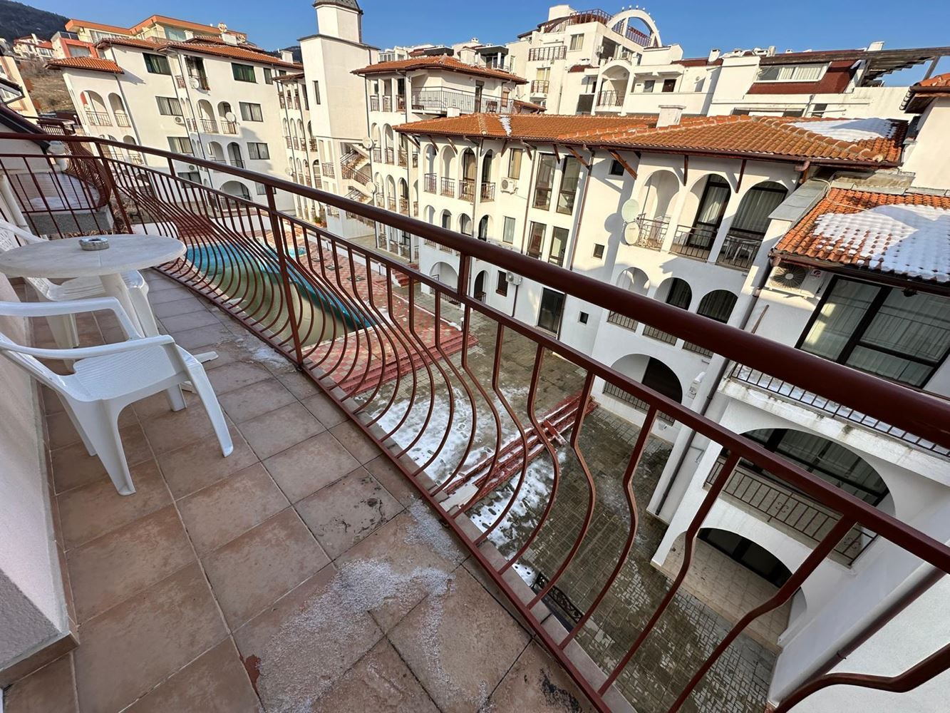 Spacious two-bedroom apartment in Sveti Vlas surrounded by greenery