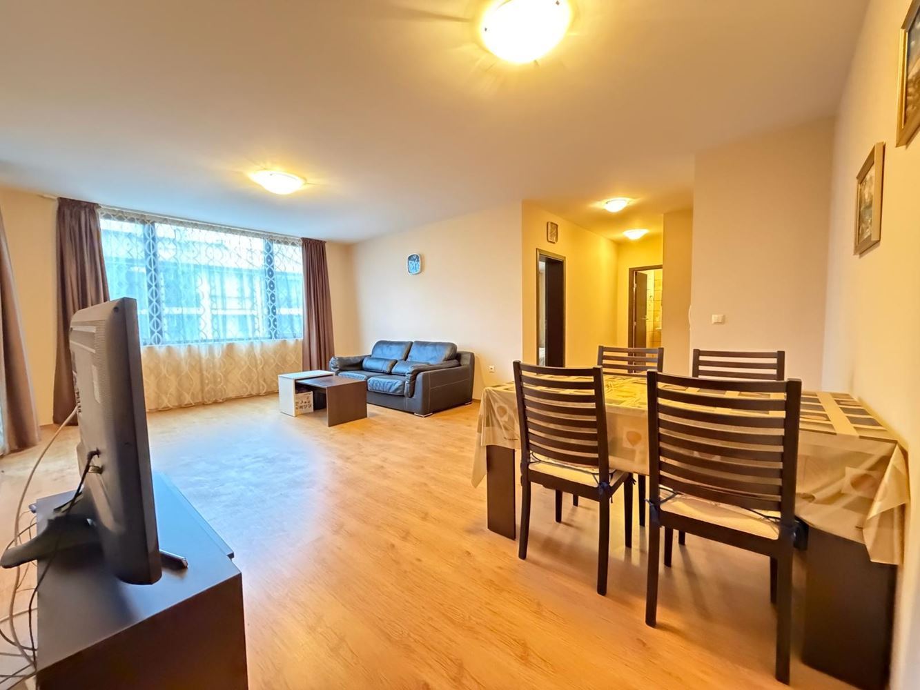 Spacious three-room apartment in Nessebar – fully furnished, in a quiet and fast-developing area near the sea
