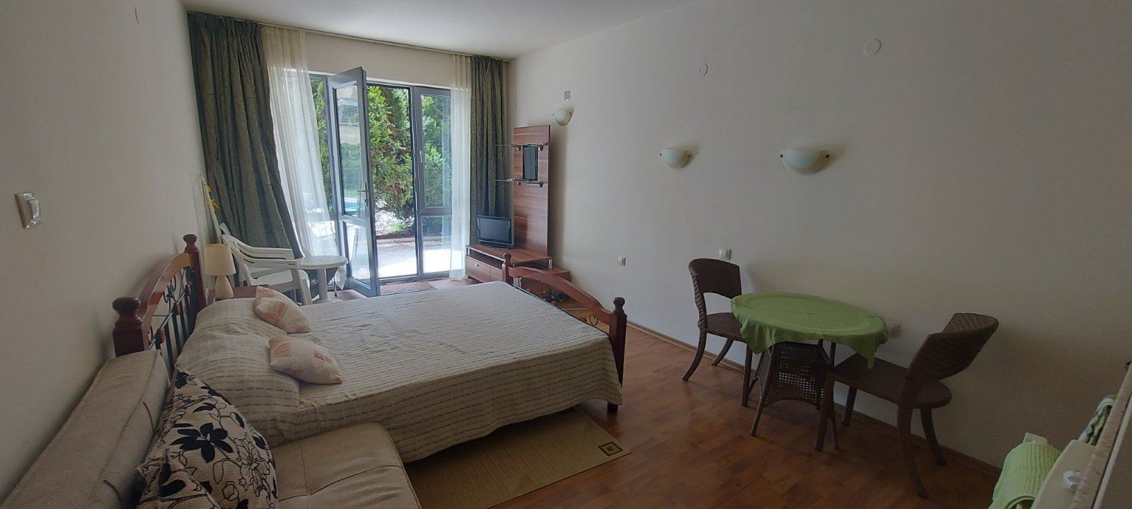 Studio with Direct Pool Access in Ravda – Comfort and a Seaside Atmosphere