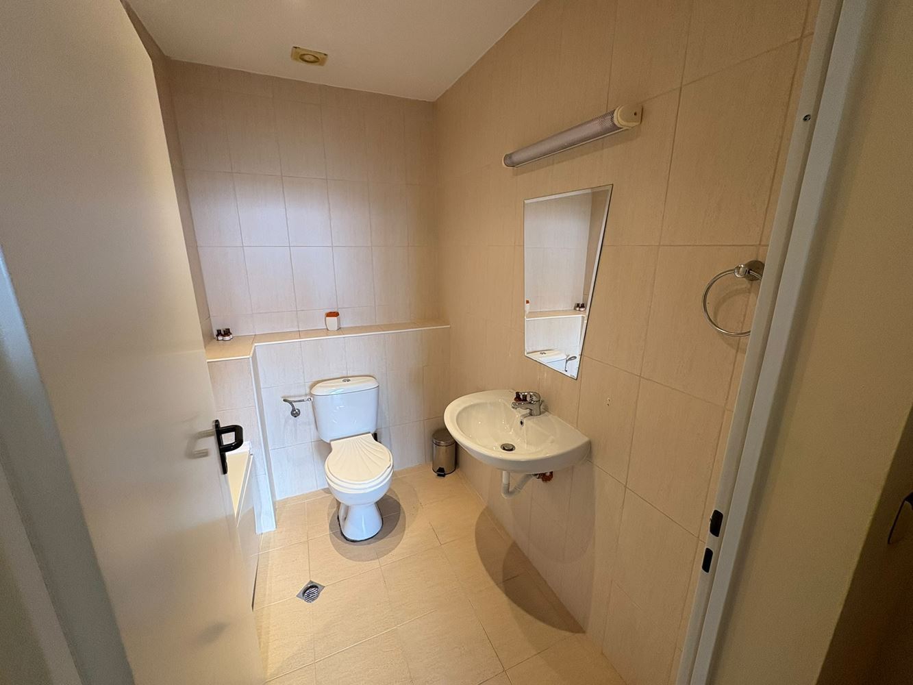 Two-bedroom apartment in Sunny Beach – spacious living, amenities and entertainment in a holiday complex