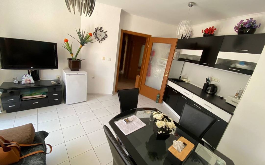 Two-bedroom apartment with sea view on the first line in Elenite – comfort, nature, and tranquility