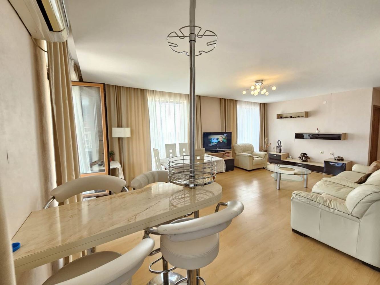 Sveti Vlas – three-bedroom apartment with direct panoramic sea view in a first-line complex