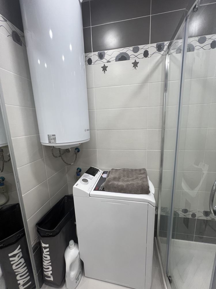 Spacious One-Bedroom Apartment with Sea View Just One Minute from the Beach in Sveti Vlas
