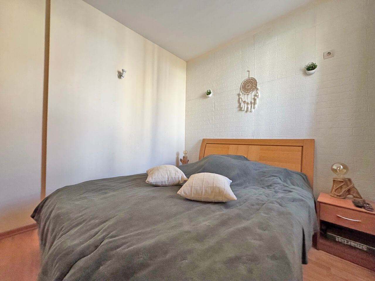 One-bedroom apartment in a complex with a seaside atmosphere on the first line in Sveti Vlas