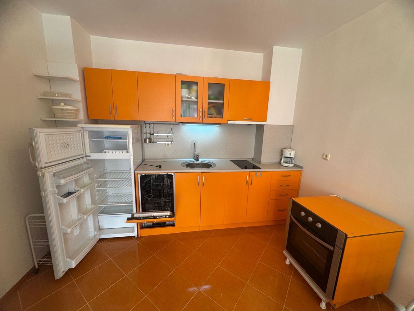 Ground-floor one-bedroom apartment in the Old Town of Pomorie – close to the sea