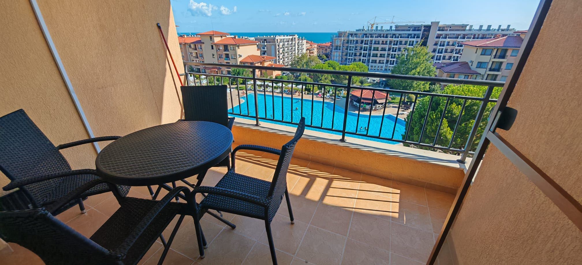 Panoramic sea and pool views – spacious apartment with two bedrooms in Sveti Vlas