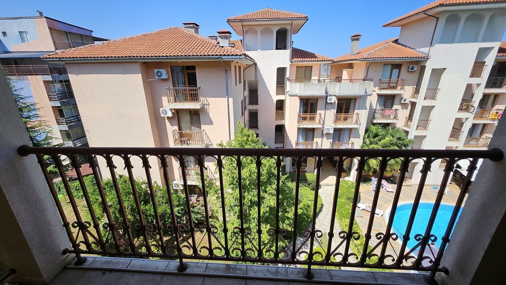 Apartment with One Bedroom in Primorsko with Act 16 – Swimming Pool, Gated Complex and Beach Within Walking Distance