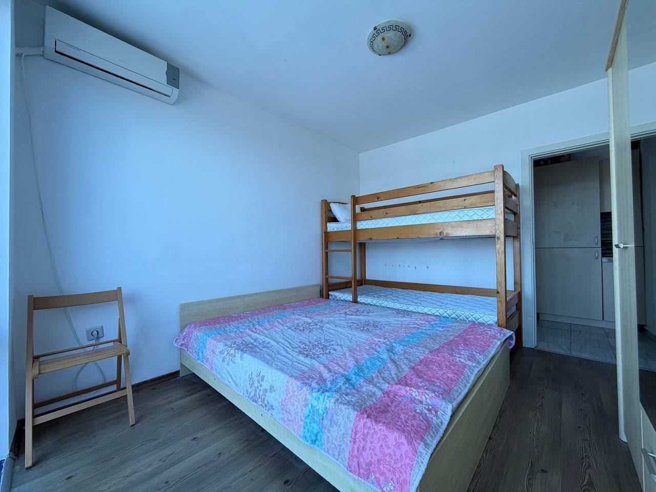One-Bedroom Apartment on the First Sea Line in Pomorie – Panoramic Views of the Sea and Swimming Pool