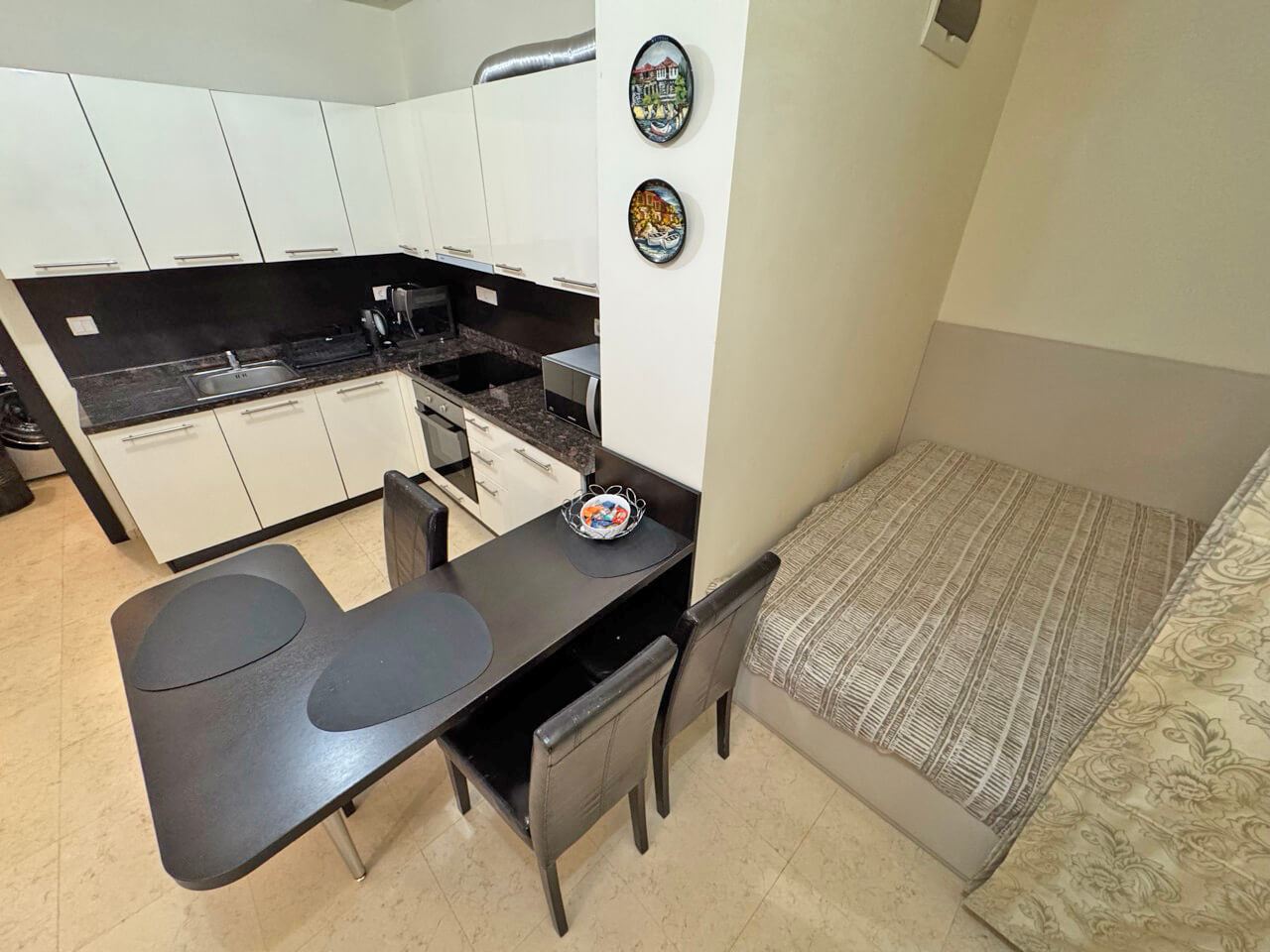 Elegant One-Bedroom Apartment on the First Sea Line in Sveti Vlas with Direct Access to Garden and Pool