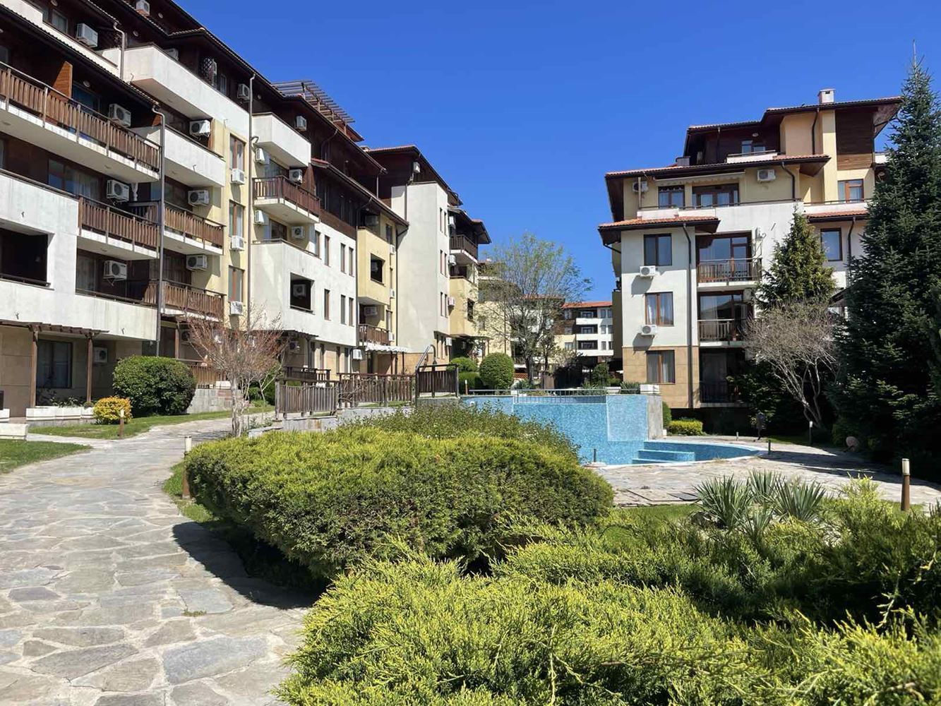 One-Bedroom Apartment on the First Sea Line in Sveti Vlas – Prestigious Complex with Excellent Infrastructure