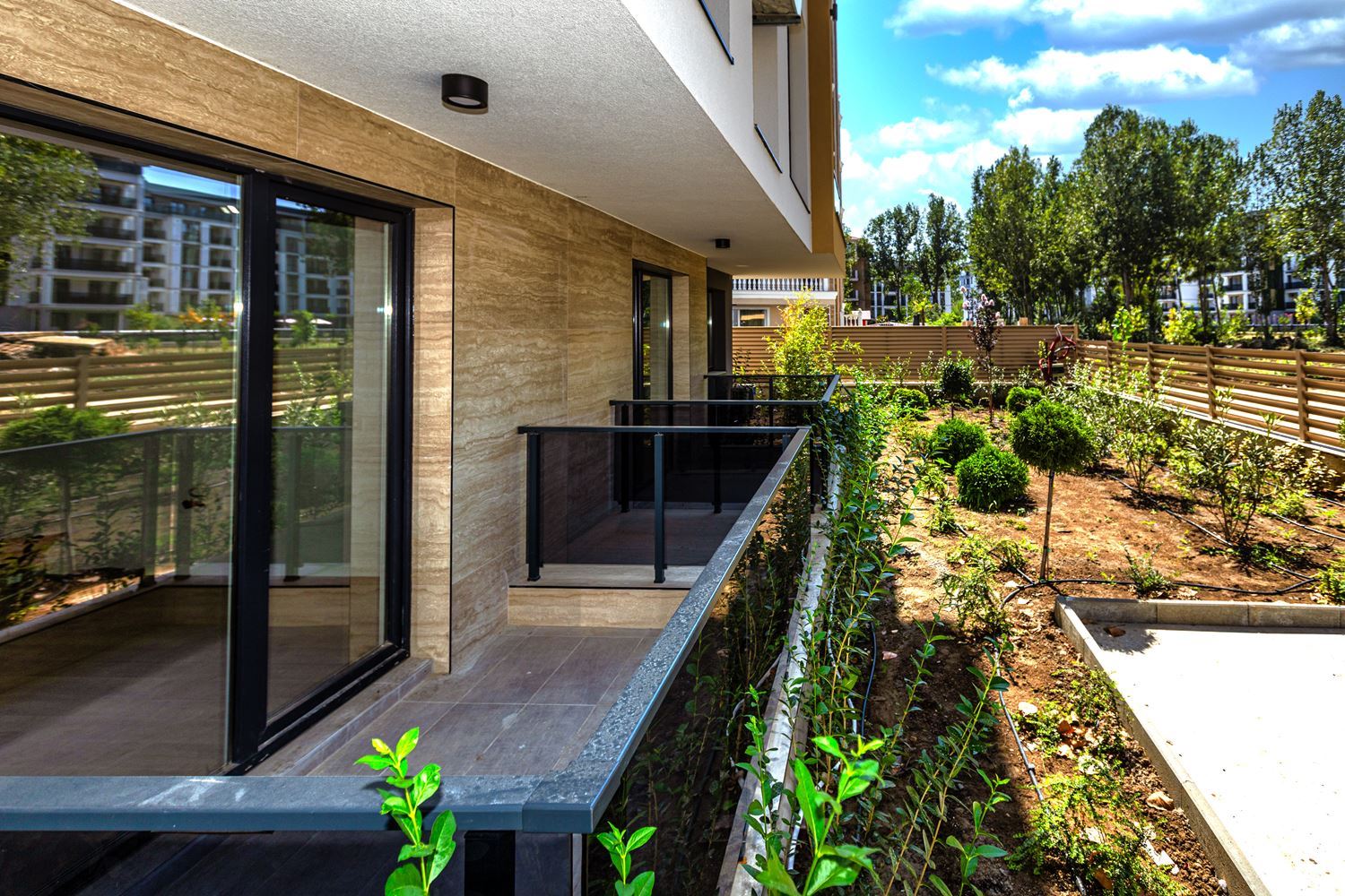 One-Bedroom Apartment on the Ground Floor in a Modern Complex in Sunny Beach