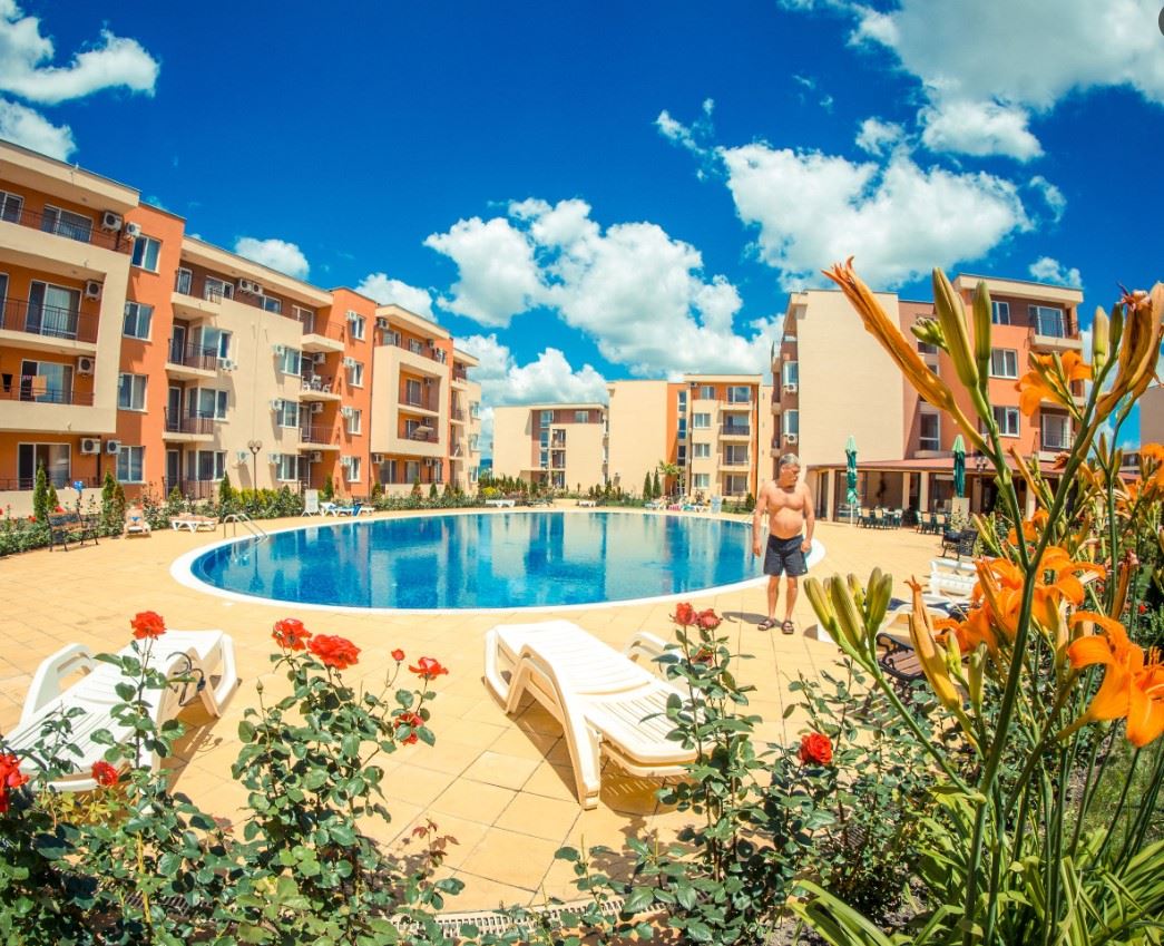 Furnished Studio with Pool View in an Excellent Complex Near the Aquapark in Sunny Beach