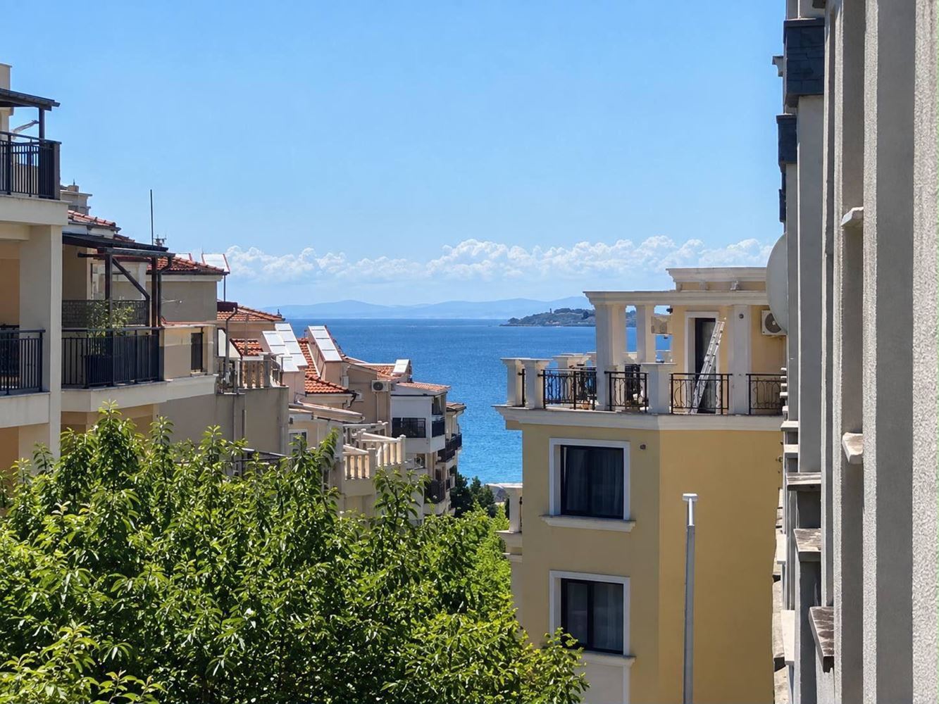 Large Studio with Partial Sea View in Sveti Vlas – Excellent Location and Ready for Use