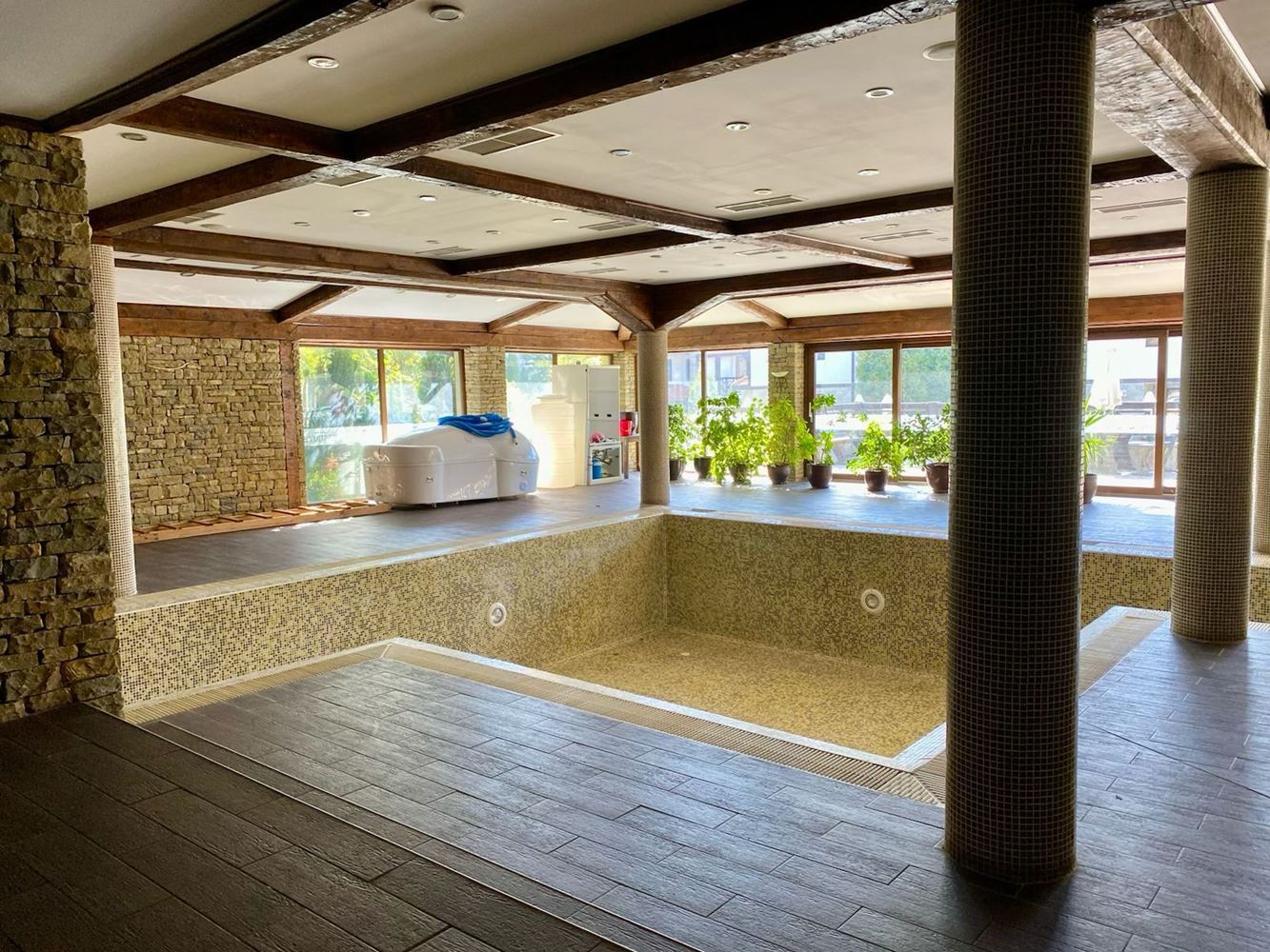 Spacious fully furnished studio with pool view in Sunny Beach – comfort, tranquility, and excellent investment