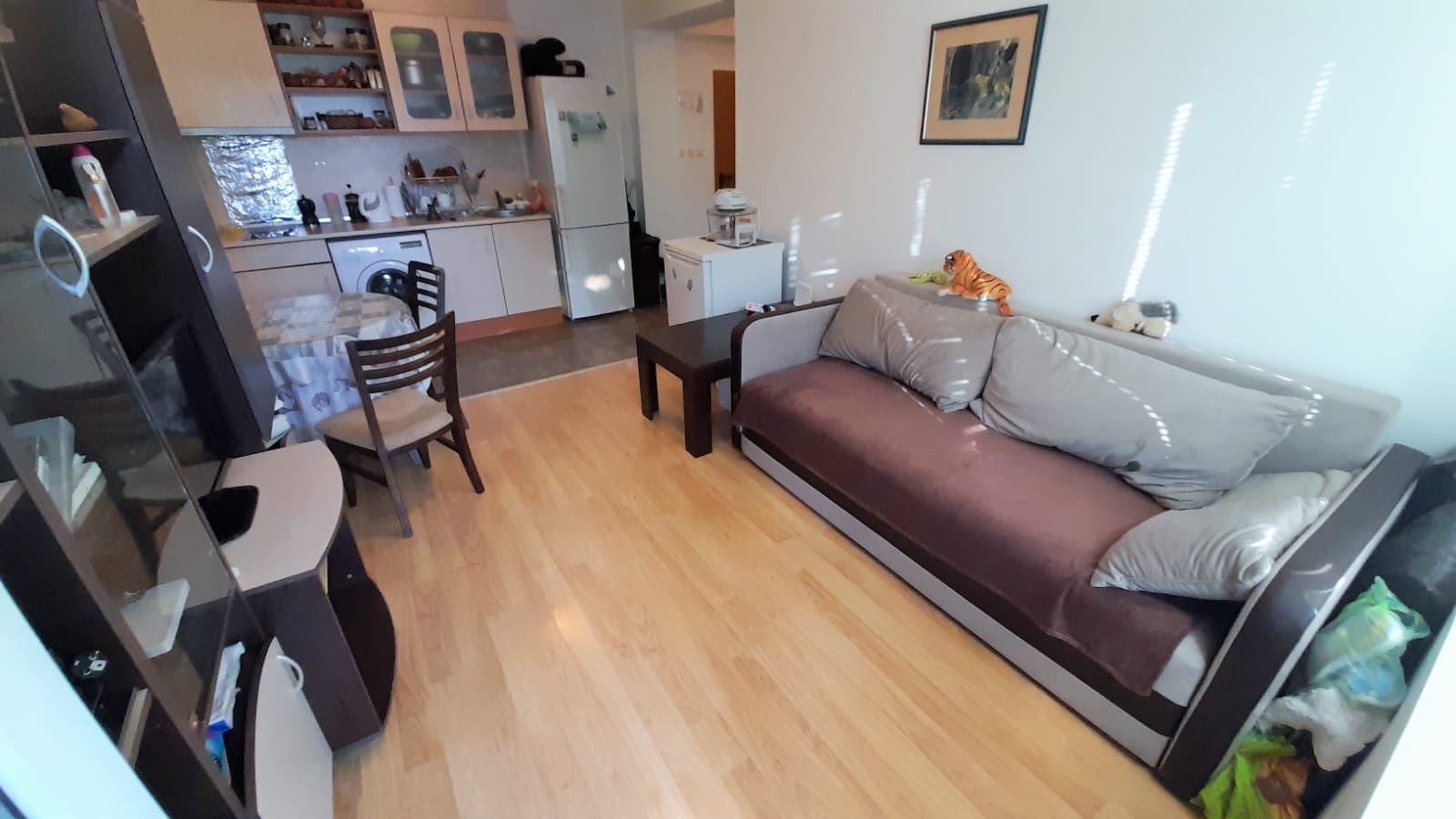 Comfortable One-Bedroom Apartment in a Year-Round Complex with Parking in Sarafovo  
