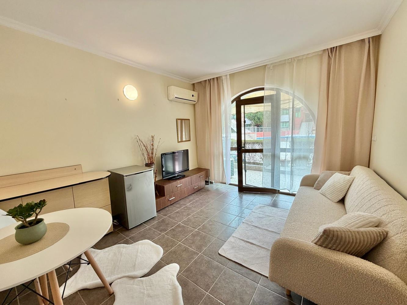 Spacious Apartment 300 Meters from the Beach in Sveti Vlas – Excellent Investment Opportunity with Possibility of Dividing into Two Homes