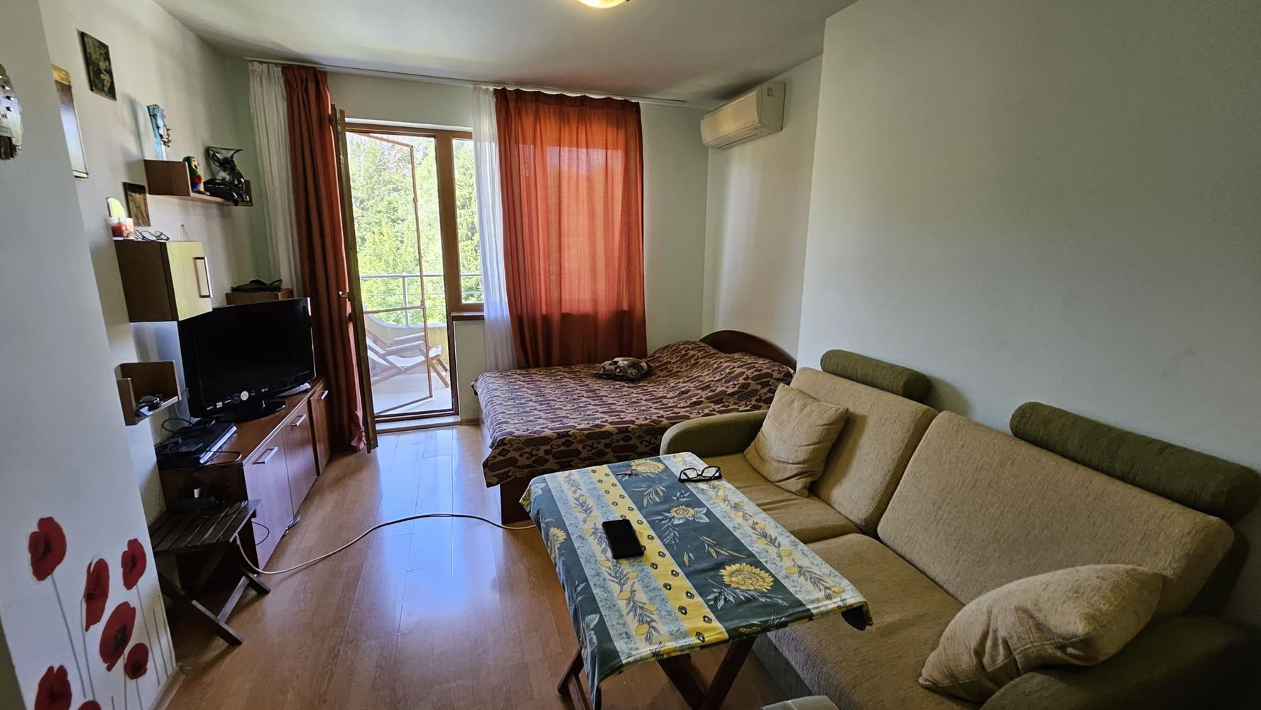 Sea panorama and comfort just 100 meters from the beach! Furnished one-bedroom apartment in a complex in Byala