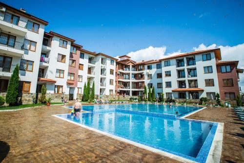 Ready-to-live-in apartment with two bedrooms in a nice complex in Nessebar