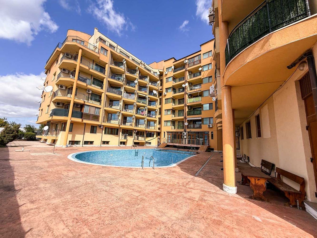 Sunny Beach: Cozy One-Bedroom Apartment with Low Maintenance Fee