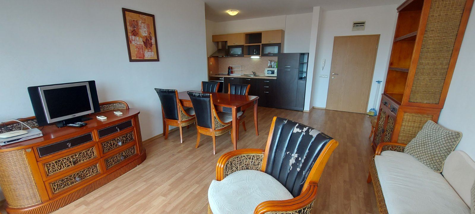 One-bedroom apartment with panoramic sea view in Aheloy – comfort, space and tranquility