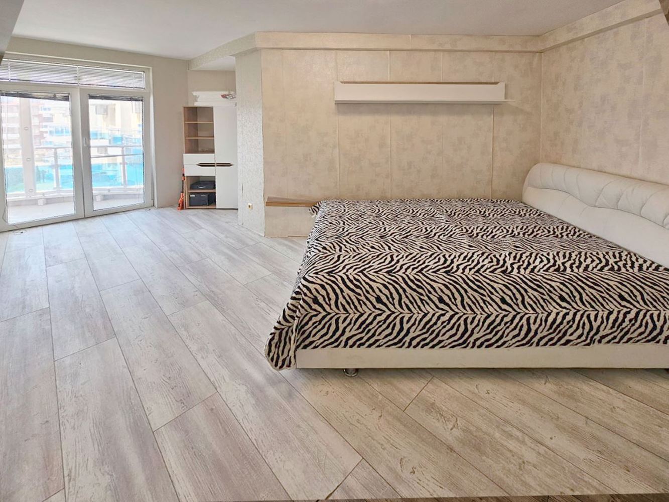 Luxury two-bedroom apartment with sea view on the first line in Ravda – 114 m², two terraces, and full comfort